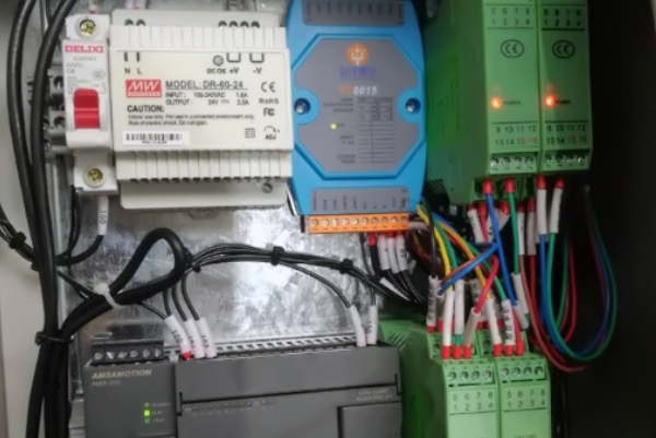 模擬量采集工控機.png 模擬量采集工控機.png